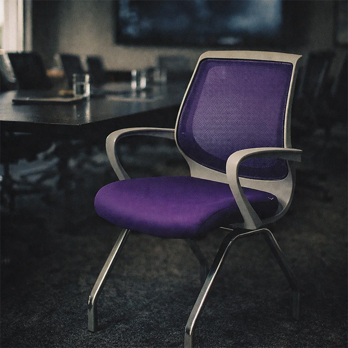 Ghế phòng họp chân quỳ GQ07C