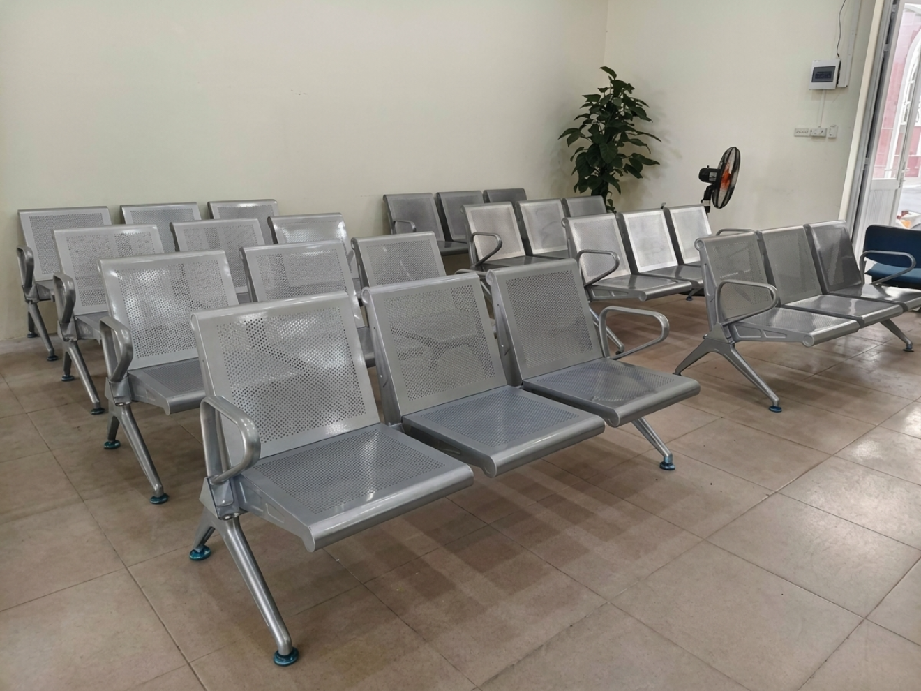 Ghế băng chờ khung sắt GC06