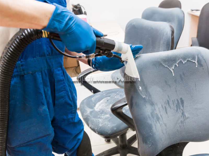 Làm sạch ghế nỉ văn phòng