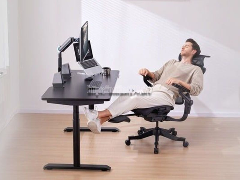 Ghế công thái học có cần thiết cho dân văn phòng không