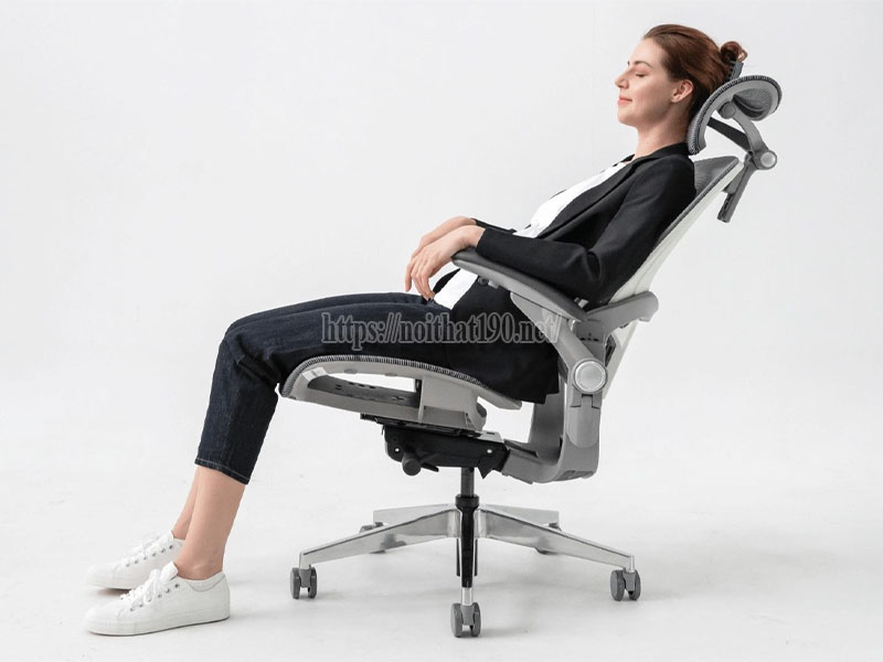 Ghế công thái học có giúp giảm đau lưng không