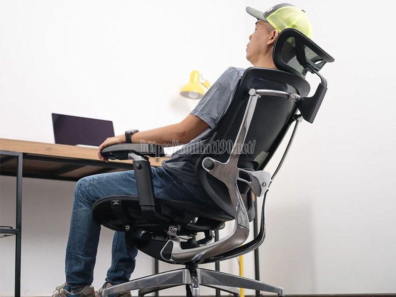 Đặc điểm ghế công thái học cao cấp
